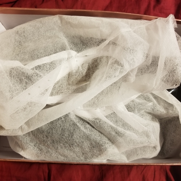 PATENT LEATHER SPECTATOR T STRAP PUMPS SIZE 10 - Picture 7 of 8